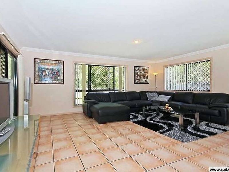 12 Crediton Place, Forest Lake QLD 4078