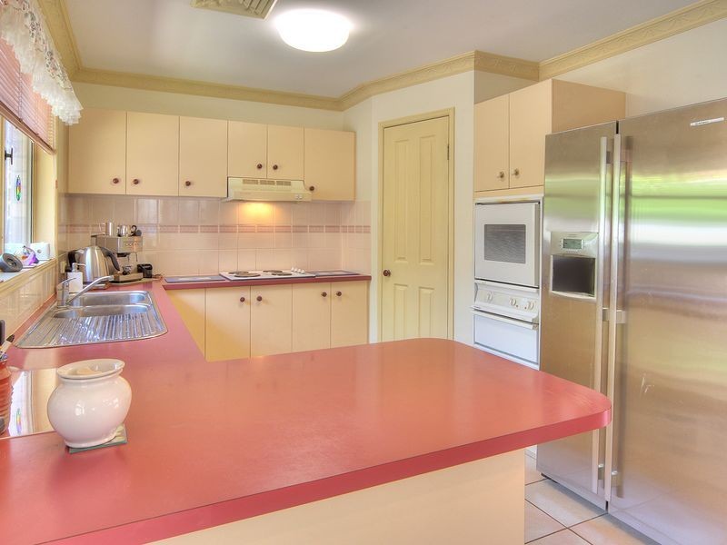 76 Banksia Circuit, Forest Lake QLD 4078