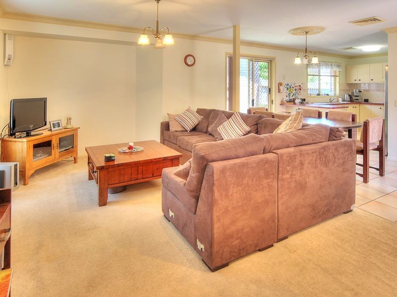 76 Banksia Circuit, Forest Lake QLD 4078