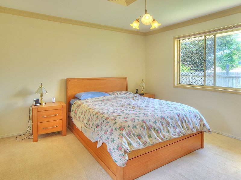 76 Banksia Circuit, Forest Lake QLD 4078