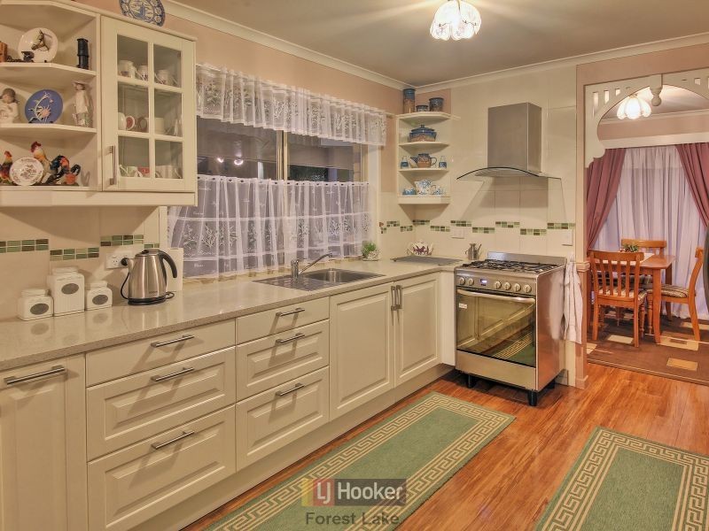 35 Serrata Circuit, Forest Lake QLD 4078