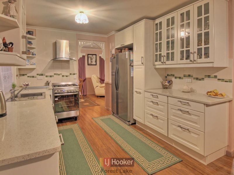 35 Serrata Circuit, Forest Lake QLD 4078