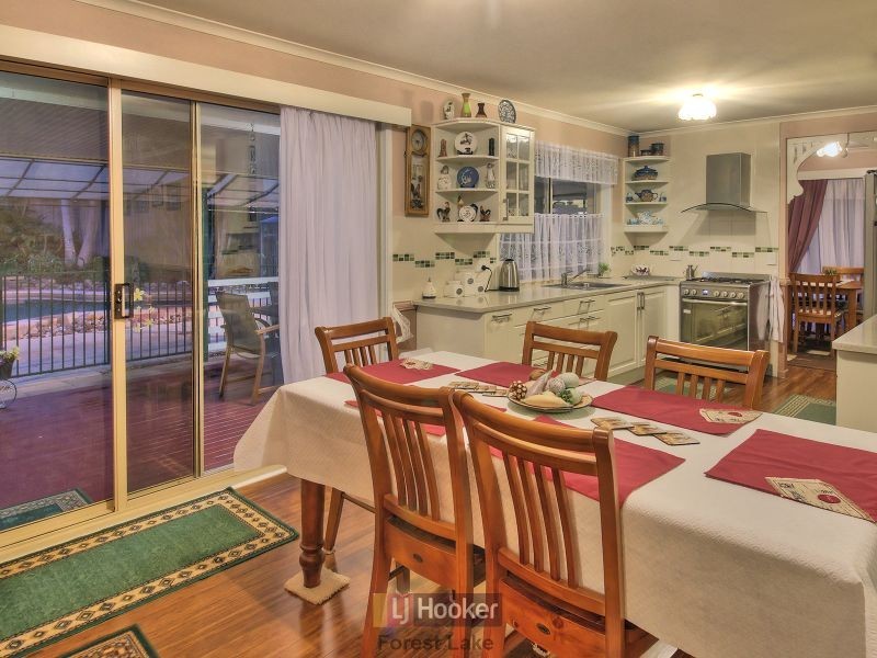 35 Serrata Circuit, Forest Lake QLD 4078