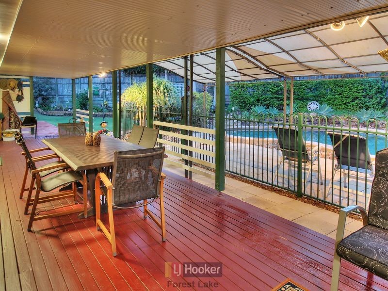 35 Serrata Circuit, Forest Lake QLD 4078