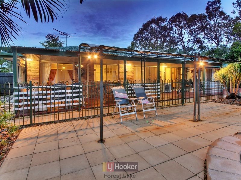 35 Serrata Circuit, Forest Lake QLD 4078