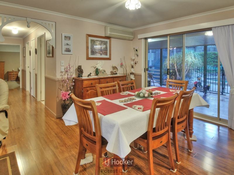 35 Serrata Circuit, Forest Lake QLD 4078