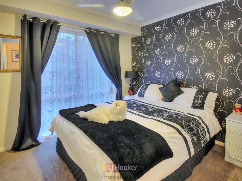 35 Serrata Circuit, Forest Lake QLD 4078