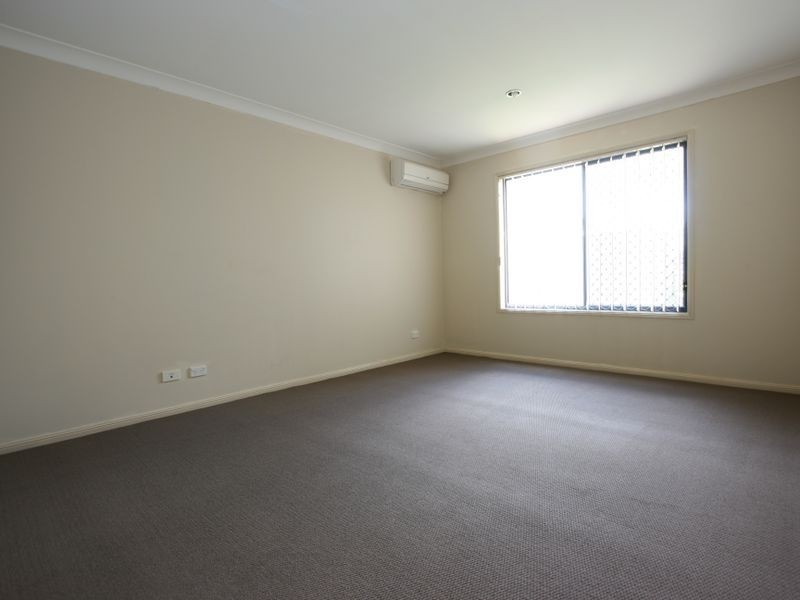 16 Robson Street, Forest Lake QLD 4078