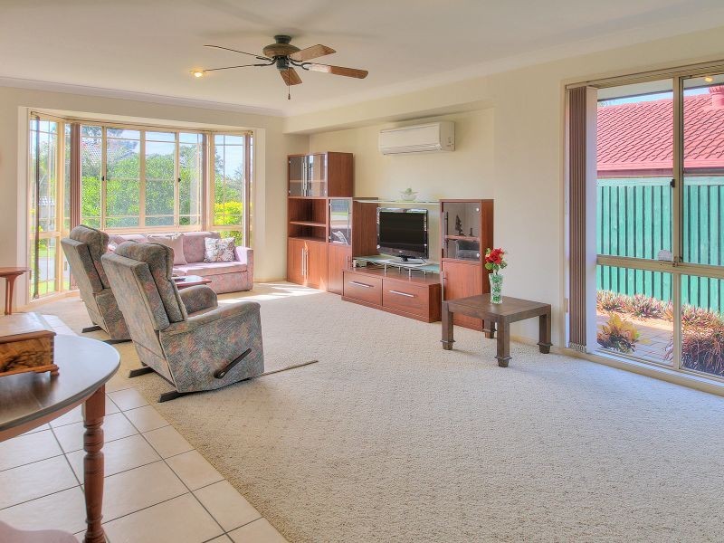 9 Jindabyne Circuit, Forest Lake QLD 4078