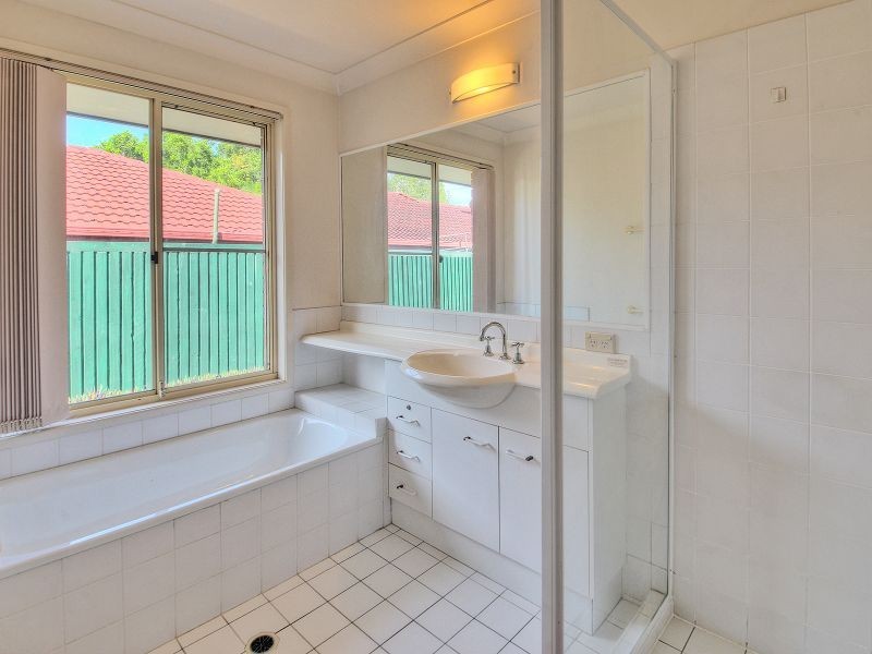 9 Jindabyne Circuit, Forest Lake QLD 4078