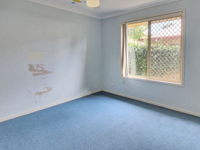 8 Taylor Place, Forest Lake QLD 4078