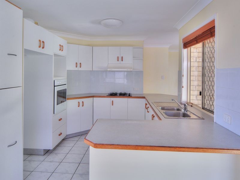82 Jindabyne Circuit, Forest Lake QLD 4078