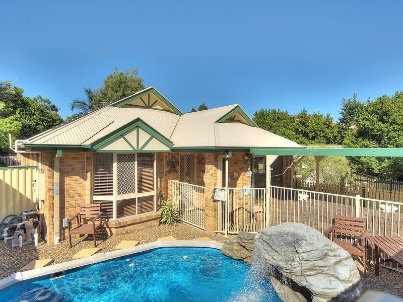 16 Phillip Place, Forest Lake QLD 4078