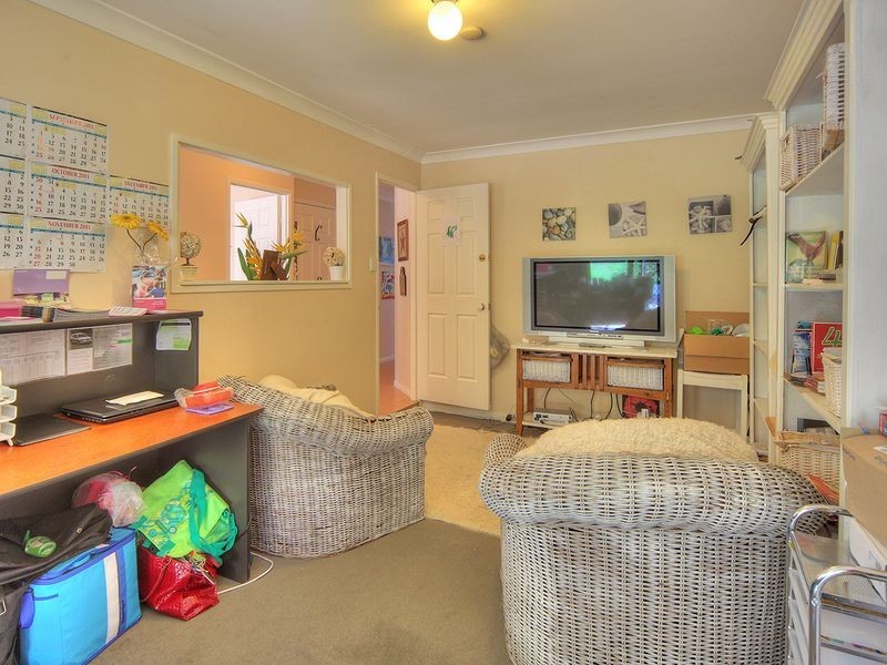 16 Phillip Place, Forest Lake QLD 4078