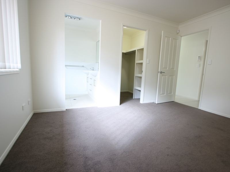 74 Armisfield Street, Doolandella QLD 4077