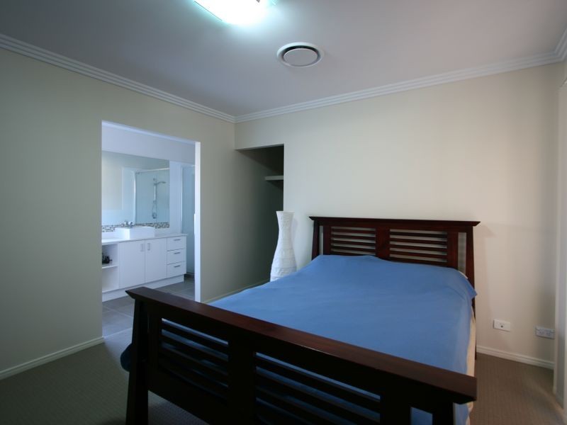 10 Colebrook Crescent, Doolandella QLD 4077