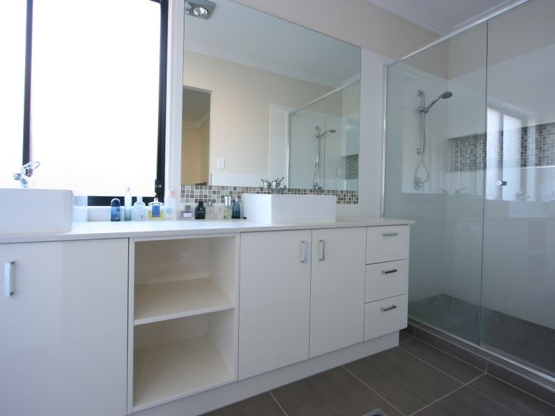 10 Colebrook Crescent, Doolandella QLD 4077