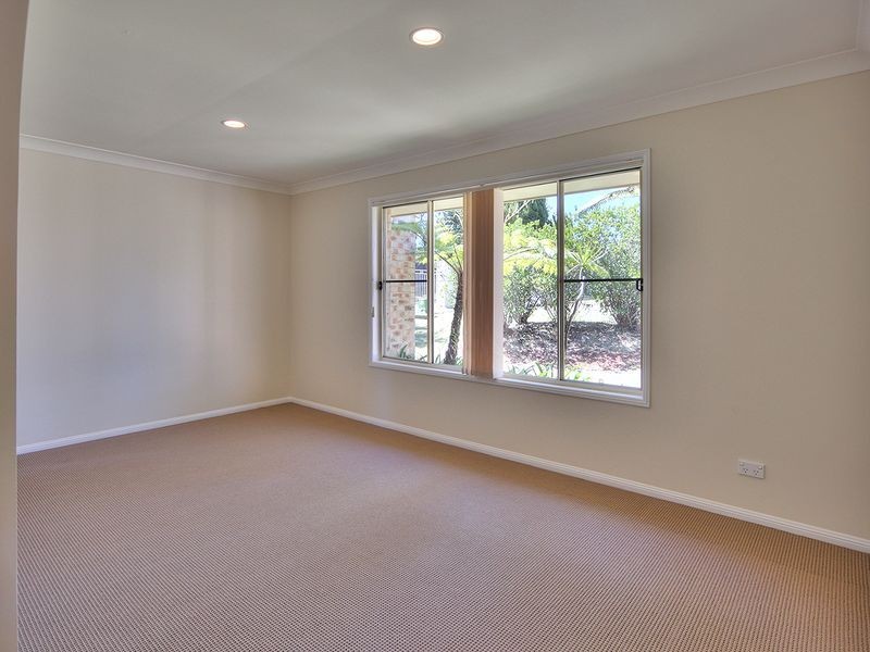 37 Pintail Crescent, Forest Lake QLD 4078