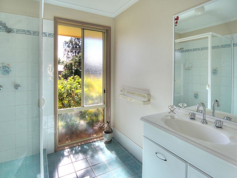 6 Newburn Street, Hillcrest QLD 4118