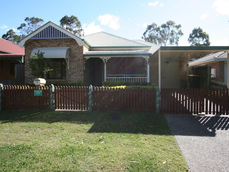 9 Queens Court, Forest Lake QLD 4078