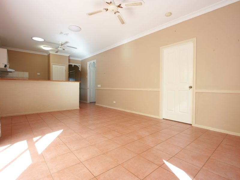 9 Queens Court, Forest Lake QLD 4078