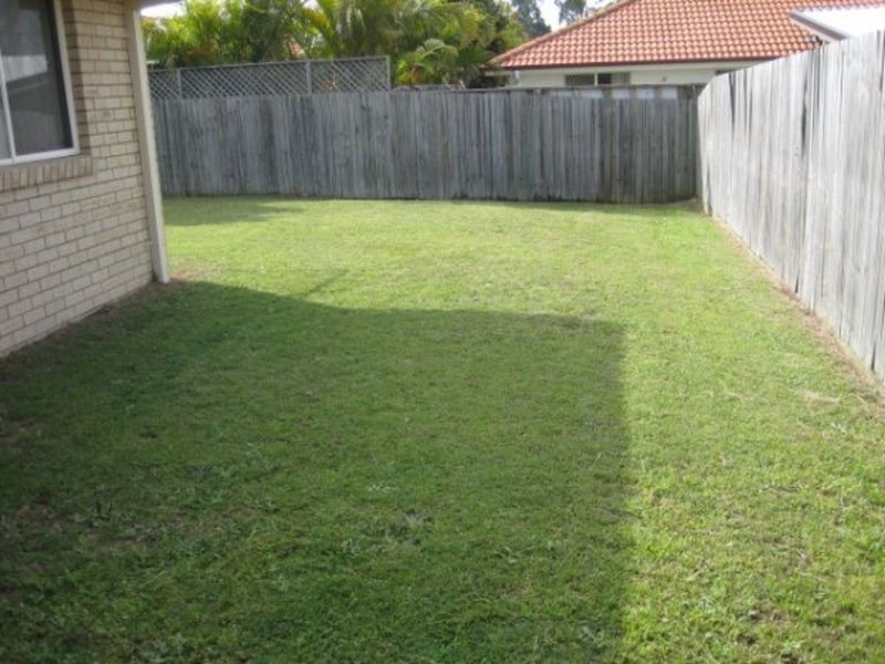 24 Central Street, Forest Lake QLD 4078