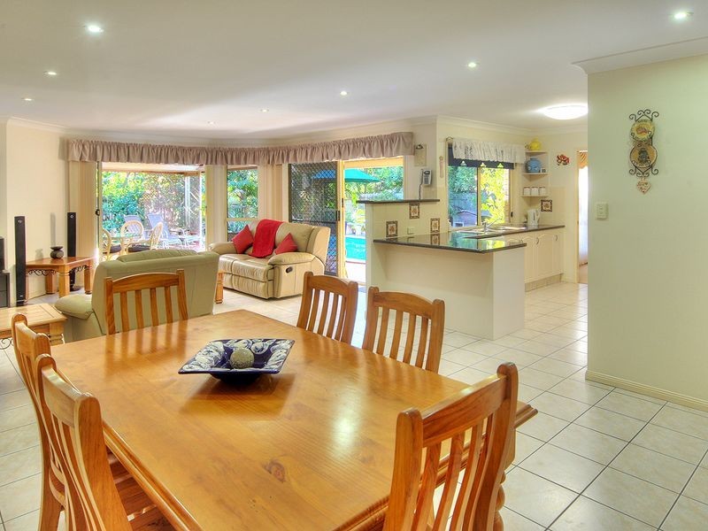 16 Regents Circuit, Forest Lake QLD 4078