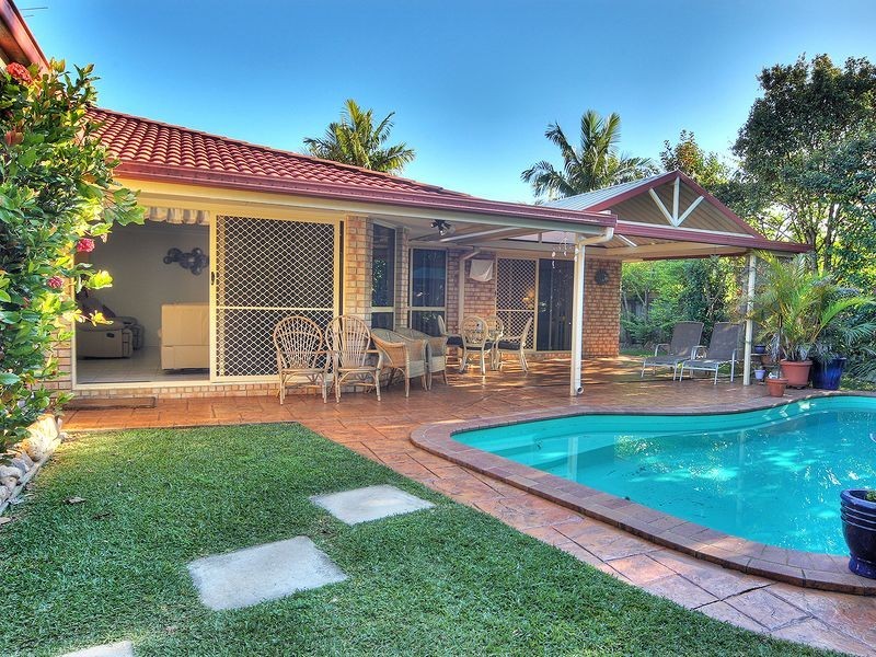 16 Regents Circuit, Forest Lake QLD 4078