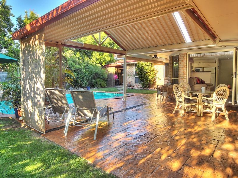 16 Regents Circuit, Forest Lake QLD 4078