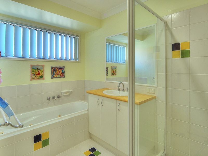 17 Purdie Place, Forest Lake QLD 4078