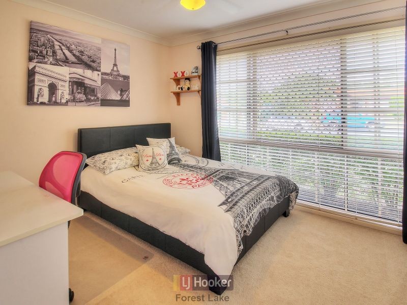 6 Jindabyne Circuit, Forest Lake QLD 4078