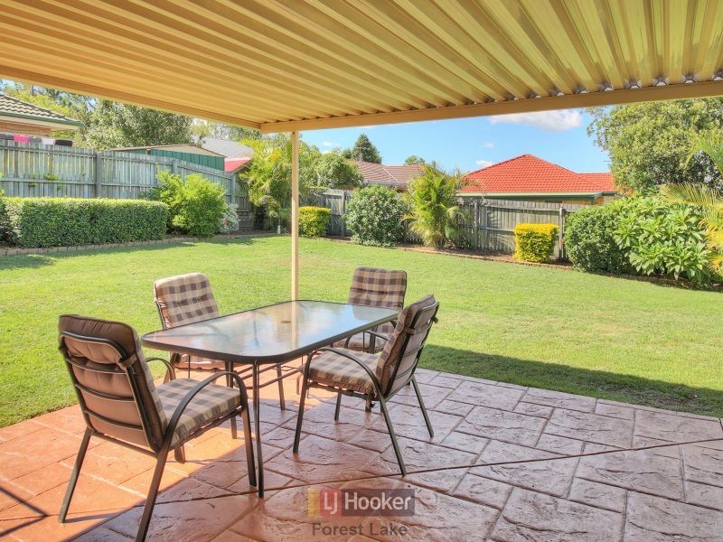 6 Jindabyne Circuit, Forest Lake QLD 4078