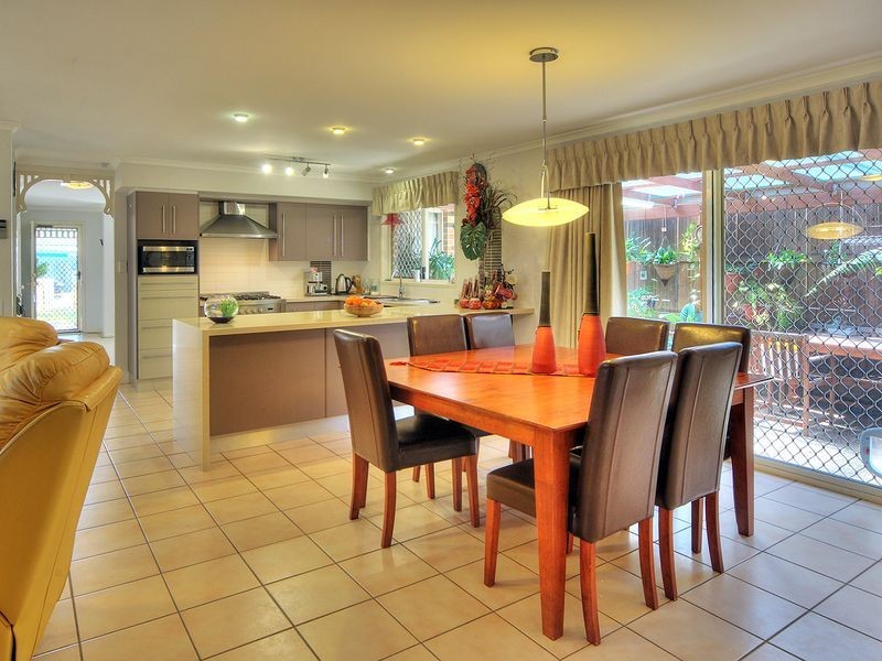 7 Pintail Crescent, Forest Lake QLD 4078