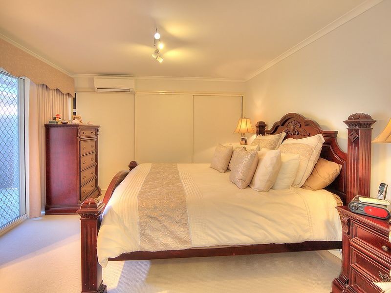 7 Pintail Crescent, Forest Lake QLD 4078