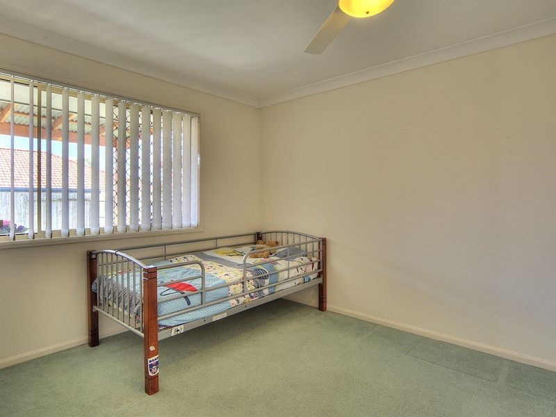 2 Ridgeway Street, Forest Lake QLD 4078