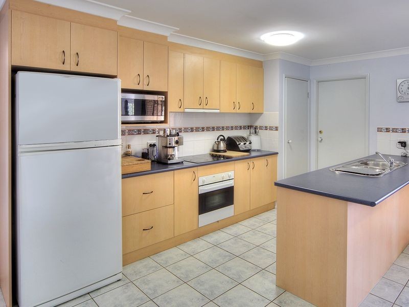 9 Robson Street, Forest Lake QLD 4078