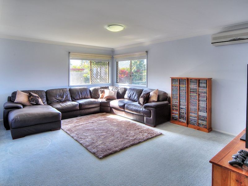 9 Robson Street, Forest Lake QLD 4078