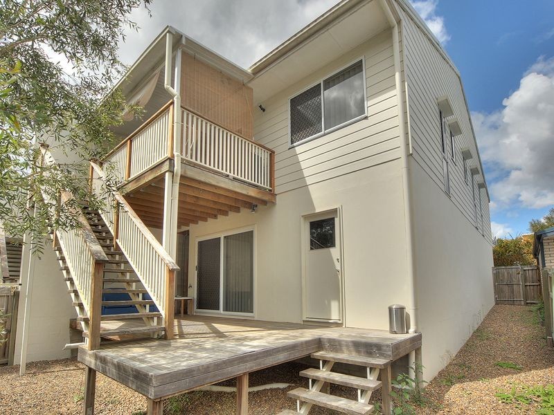 17 Periwinkle Lane, Springfield Lakes QLD 4300