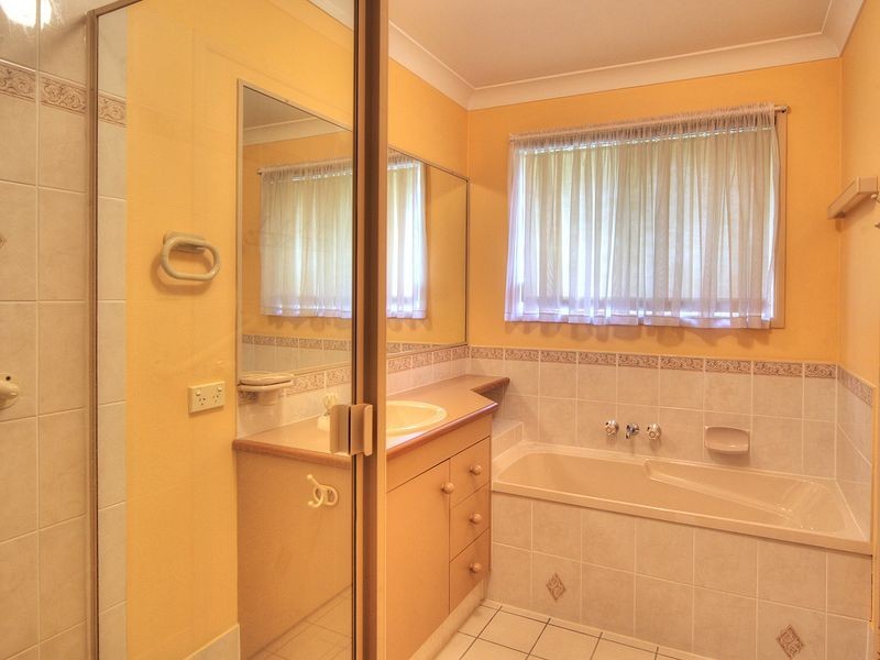 7 Thornton Close, Forest Lake QLD 4078