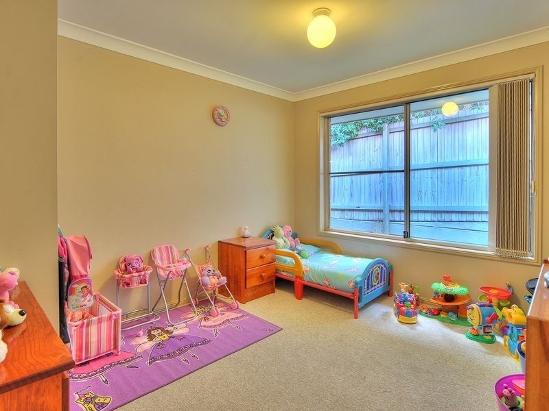 21 Paterson Place, Forest Lake QLD 4078