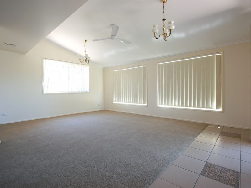 16 Baccata Place, Forest Lake QLD 4078