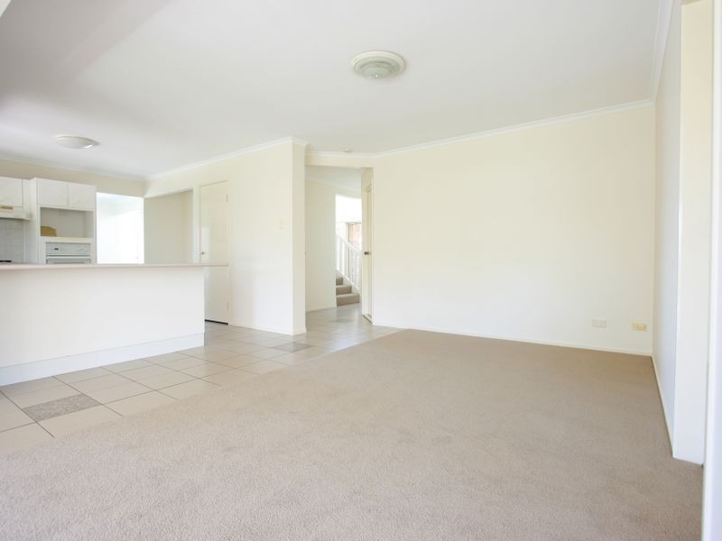 16 Baccata Place, Forest Lake QLD 4078