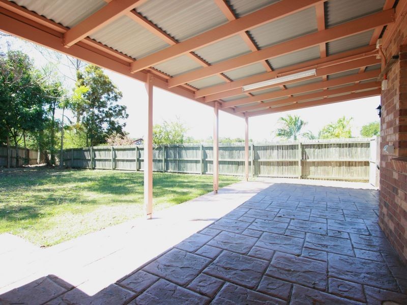 16 Baccata Place, Forest Lake QLD 4078