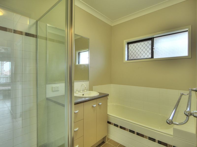 34 Gippsland Circuit, Forest Lake QLD 4078