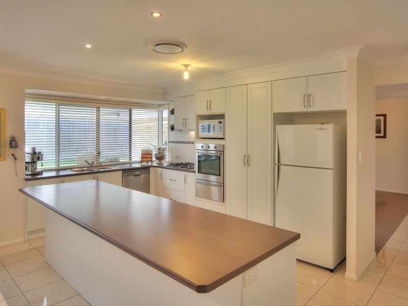 8 Daisy Place, Doolandella QLD 4077