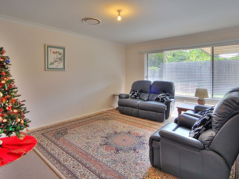 8 Daisy Place, Doolandella QLD 4077