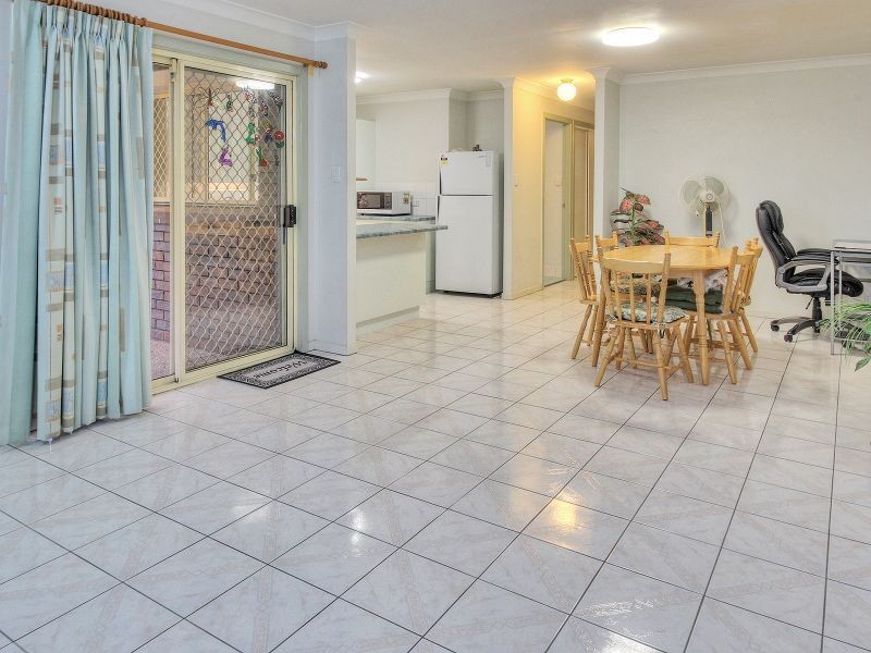 86 Banksia Circuit, Forest Lake QLD 4078