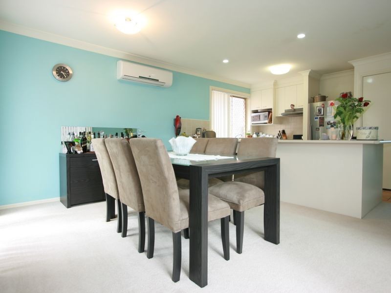 16 Hoop Place, Forest Lake QLD 4078