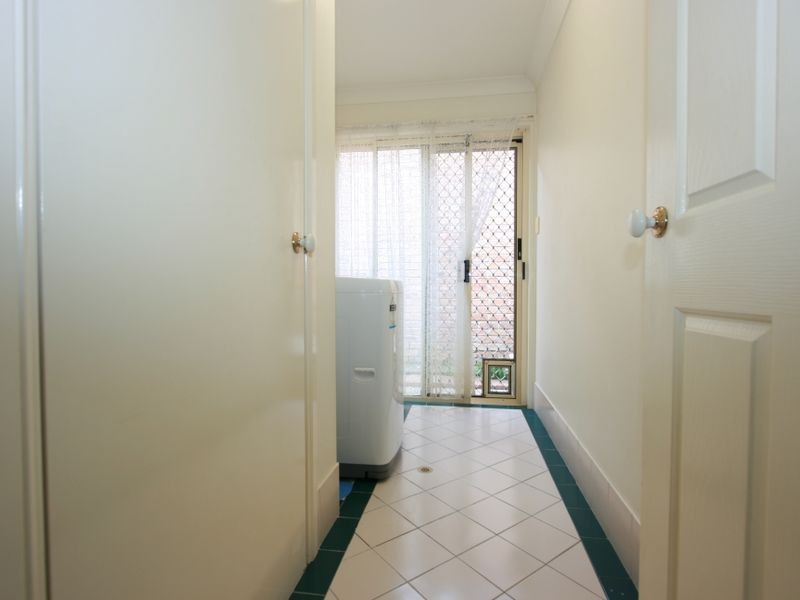 16 Hoop Place, Forest Lake QLD 4078