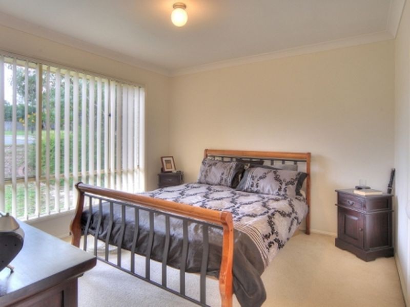 54 Jubilee Avenue, Forest Lake QLD 4078